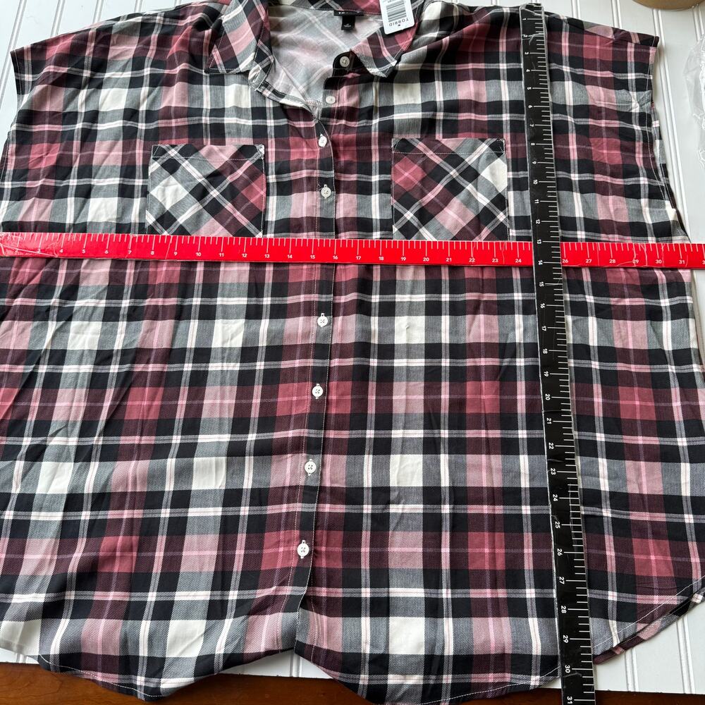 Torrid size 4X Plaid short sleeves Buttondown blouse size 4X - Picture 7 of 8